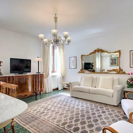 Winona Apartment