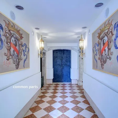 Winona Apartment *
